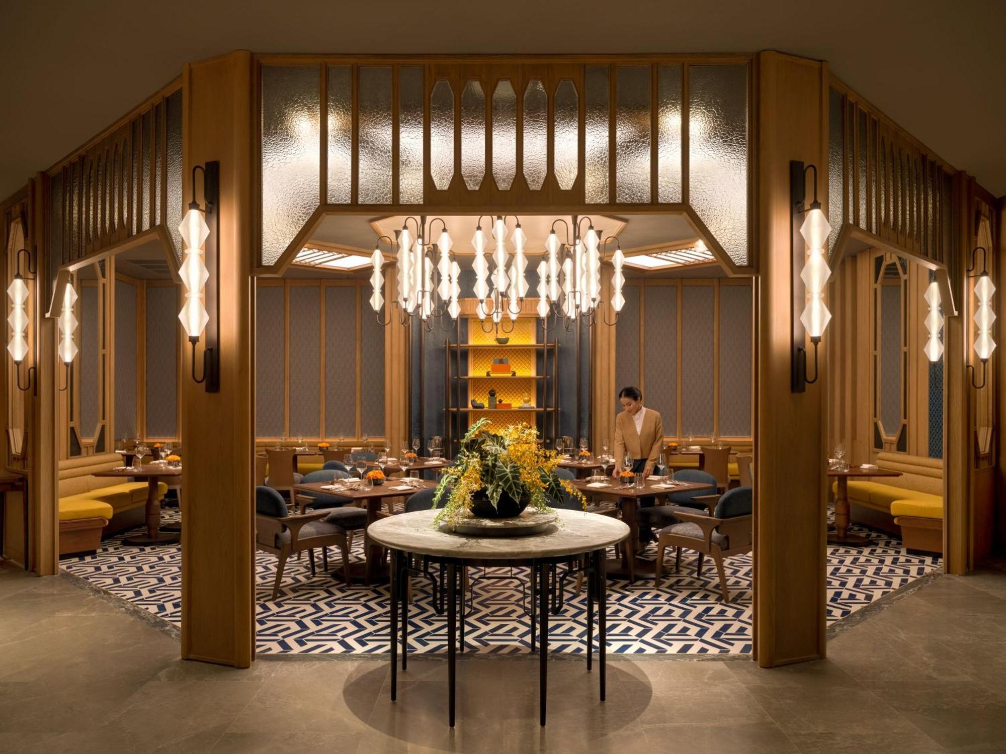 Dusit Thani Bangkok Exterior photo