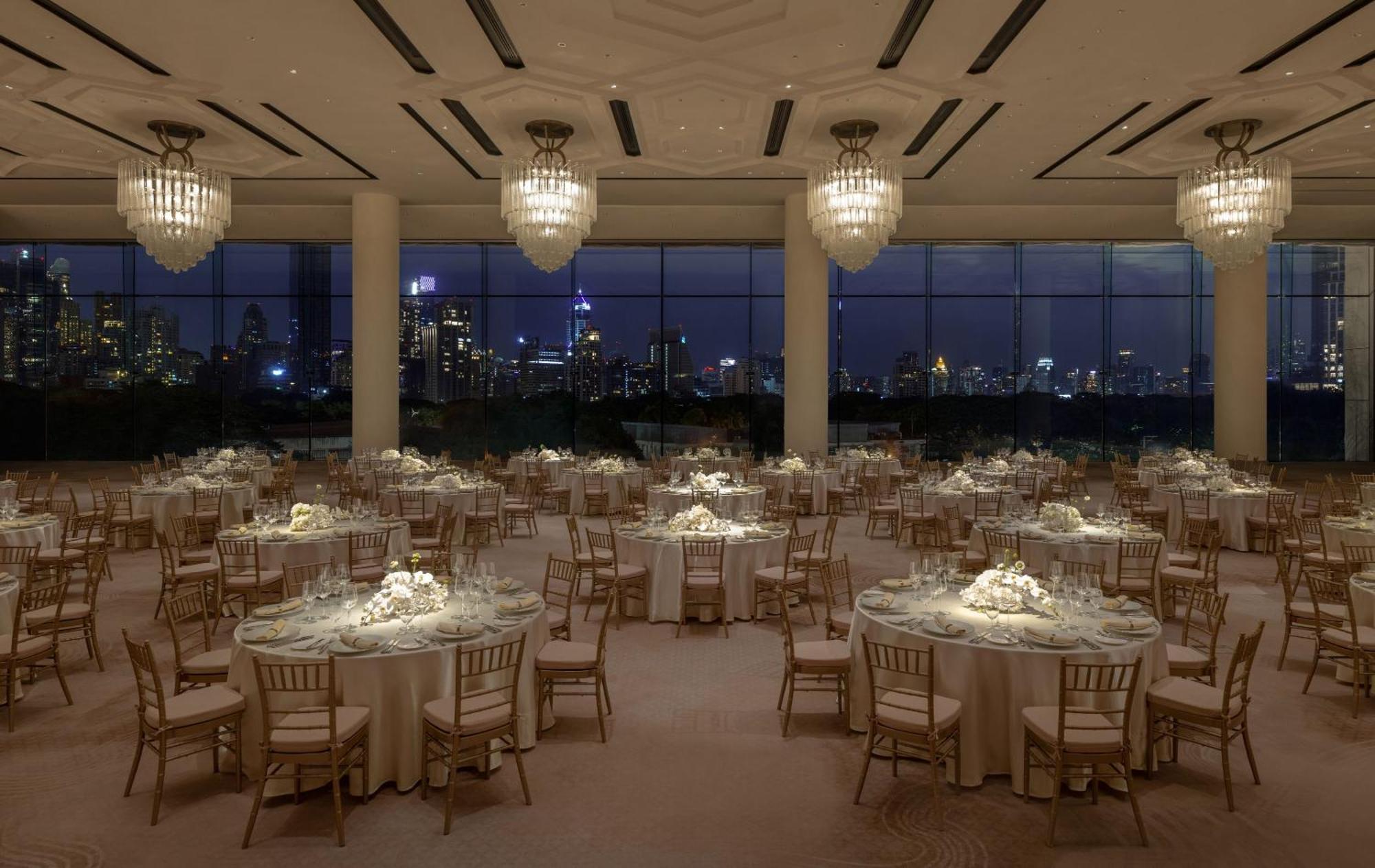 Dusit Thani Bangkok Exterior photo