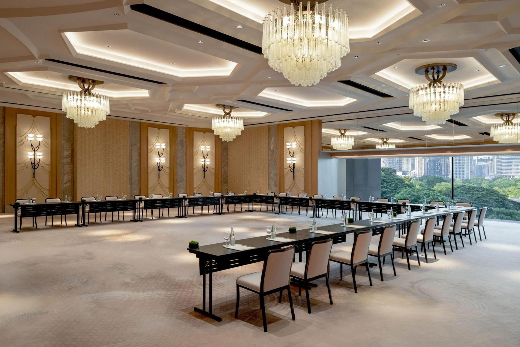 Dusit Thani Bangkok Exterior photo